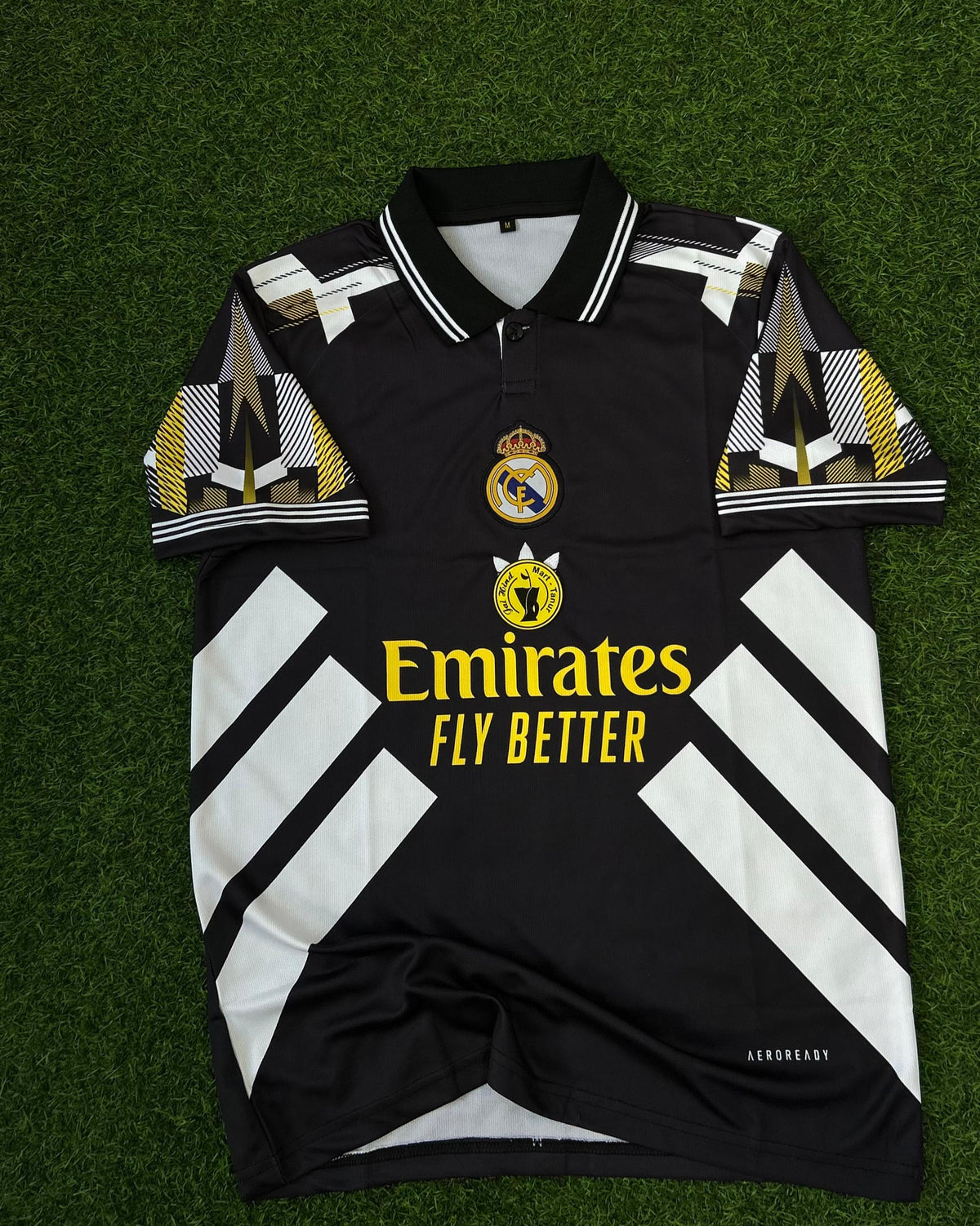 REAL MADRID 2025-26 NOCTURNO EDITION. HALFSLEEVE POLO EMBROIDERY