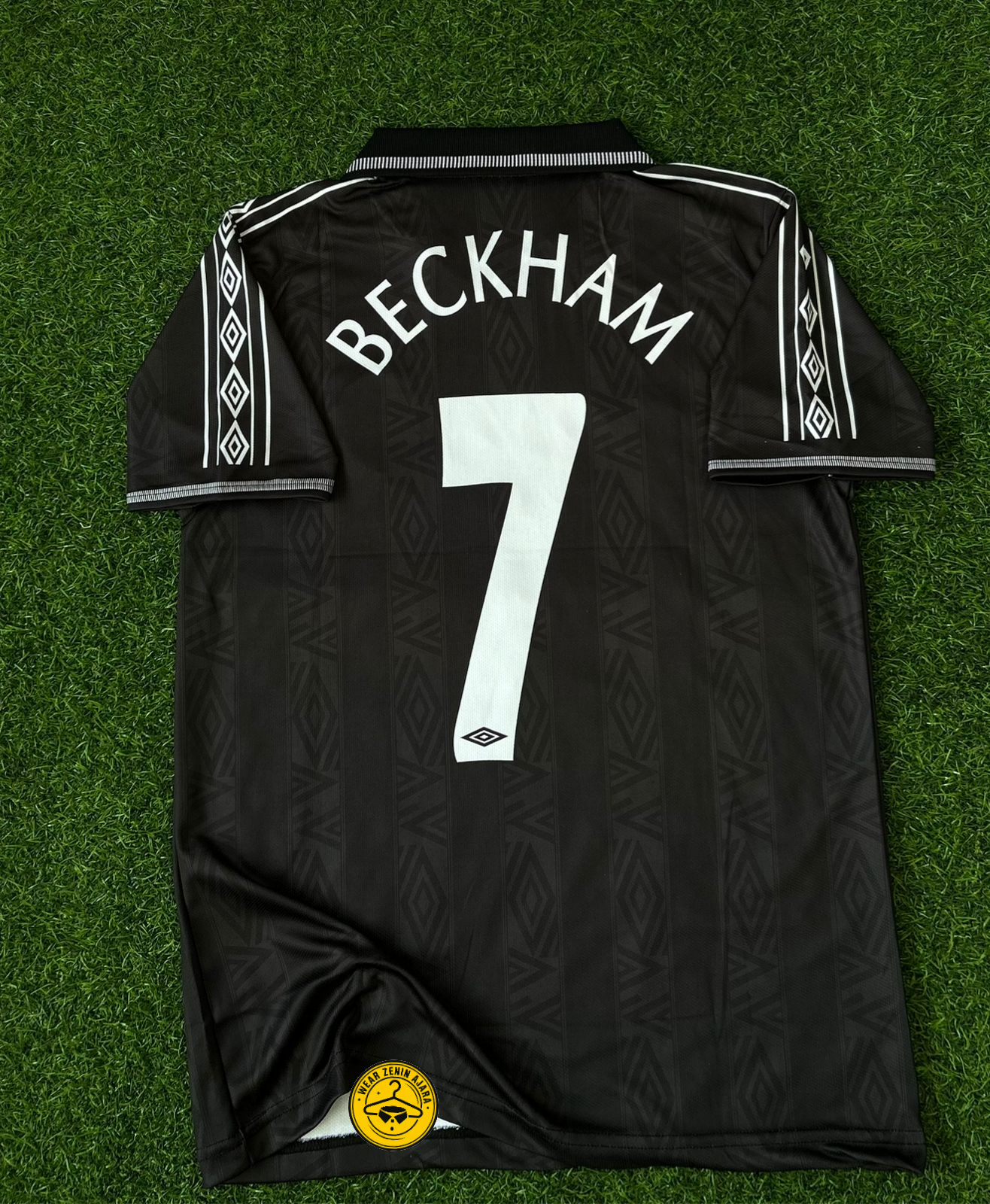UMBRO BLACK 90s FOOTBALL JERSEY, HALFSLEEVE POLO EMBRODERY