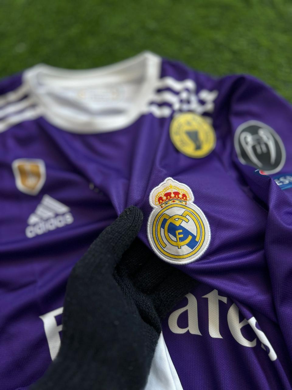 REAL MADRID 2016 AWAY KIT. FULLSLEEVE EMBROILEDERY